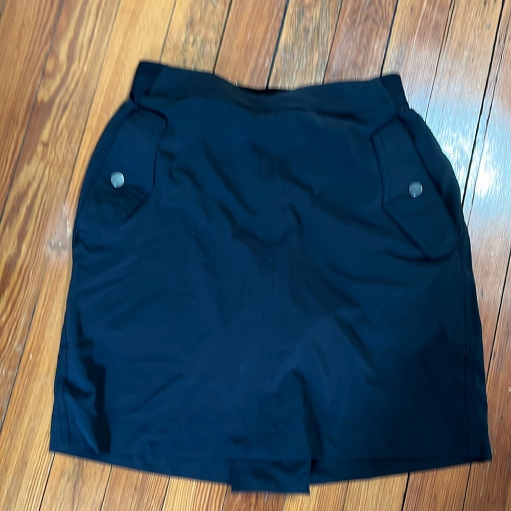 Athleta black cargo skort